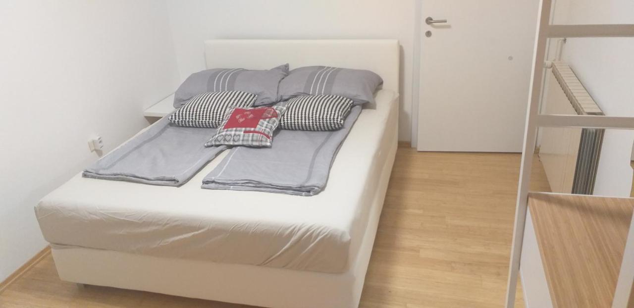 Love 2 Solkan Nova Gorica Exterior photo